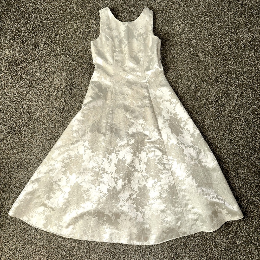 Jessica McClintock Girls • Vintage Ivory Floral Jacquard Sleeveless Size 14